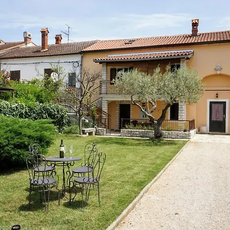 Apartmán With Parking Space Murine, Umag - 27185 Murine