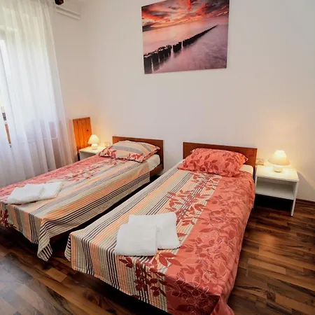 With Parking Space Murine, Umag - 27185 Apartmán